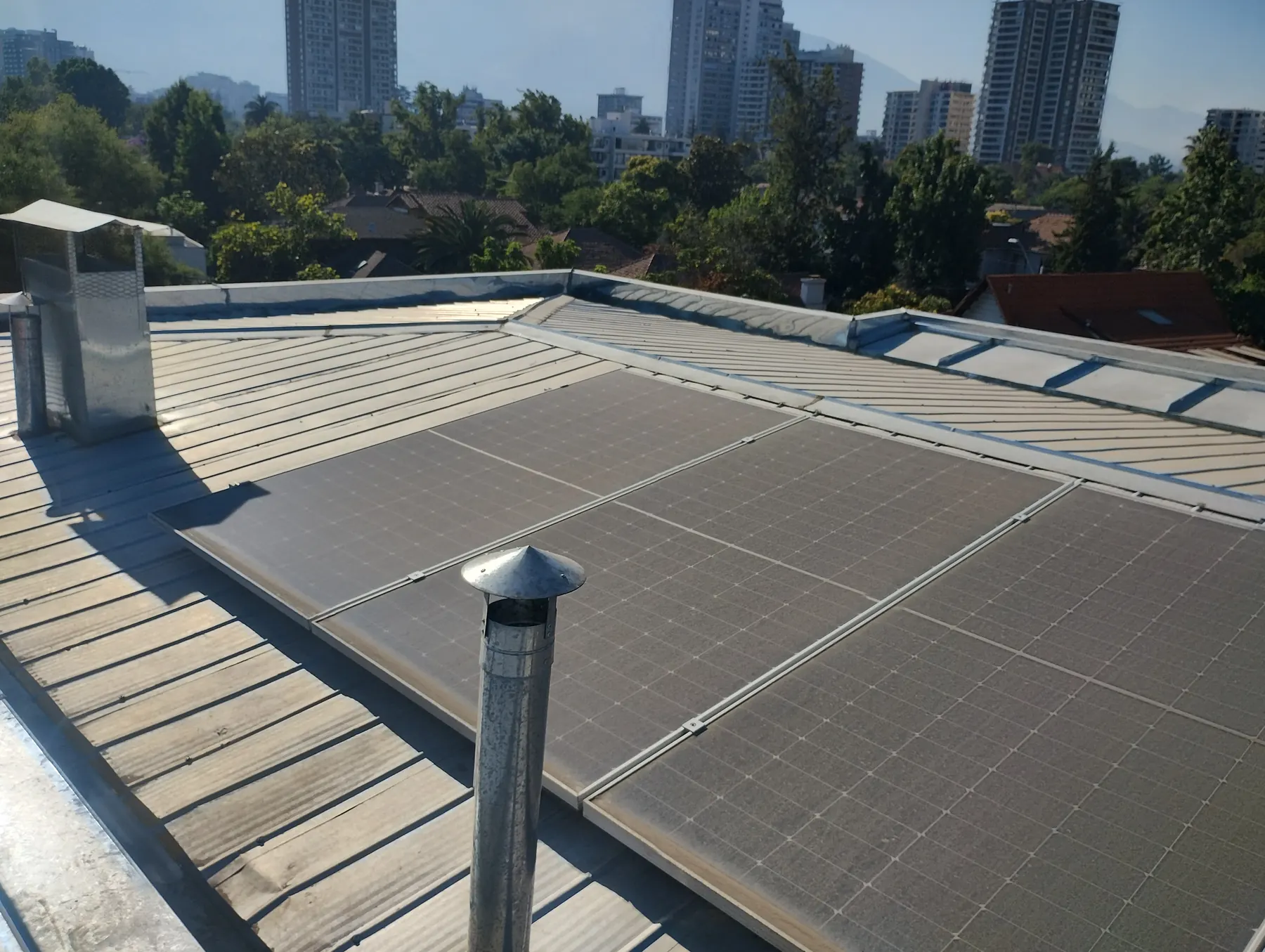 Paneles solares vista Santiago
