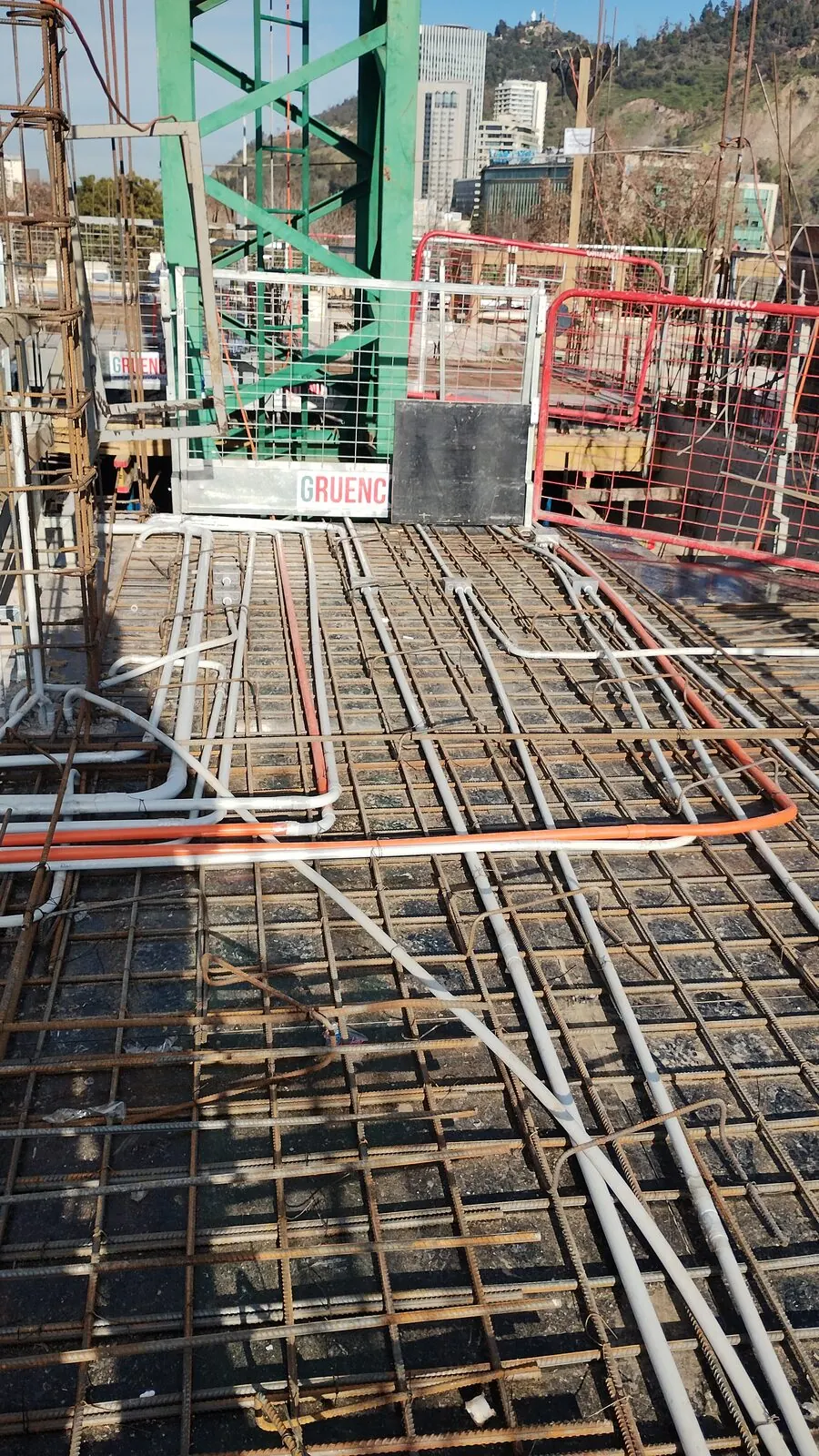 Sala eléctrica en obra de constructora
